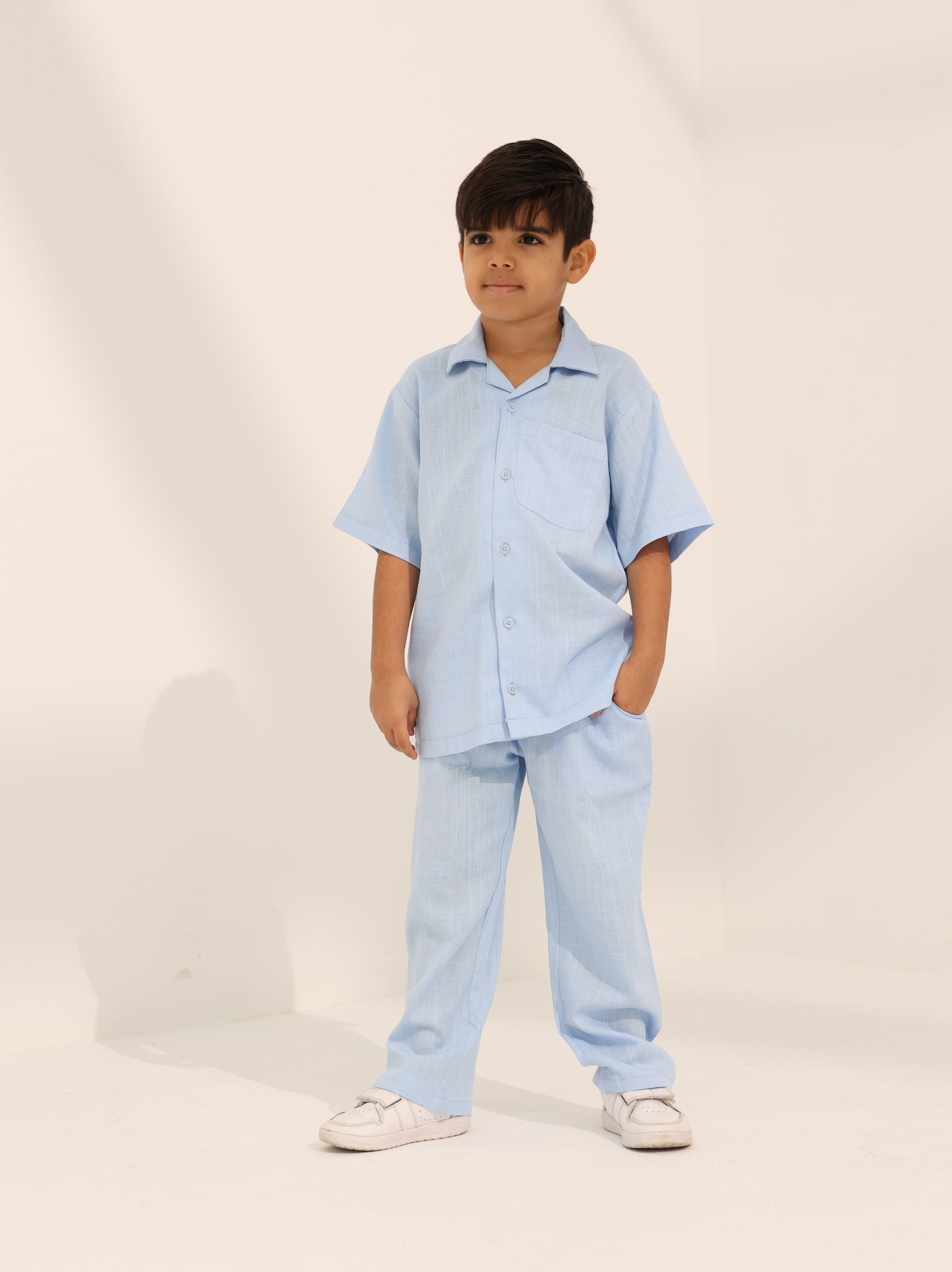 Junior's linen set in blue