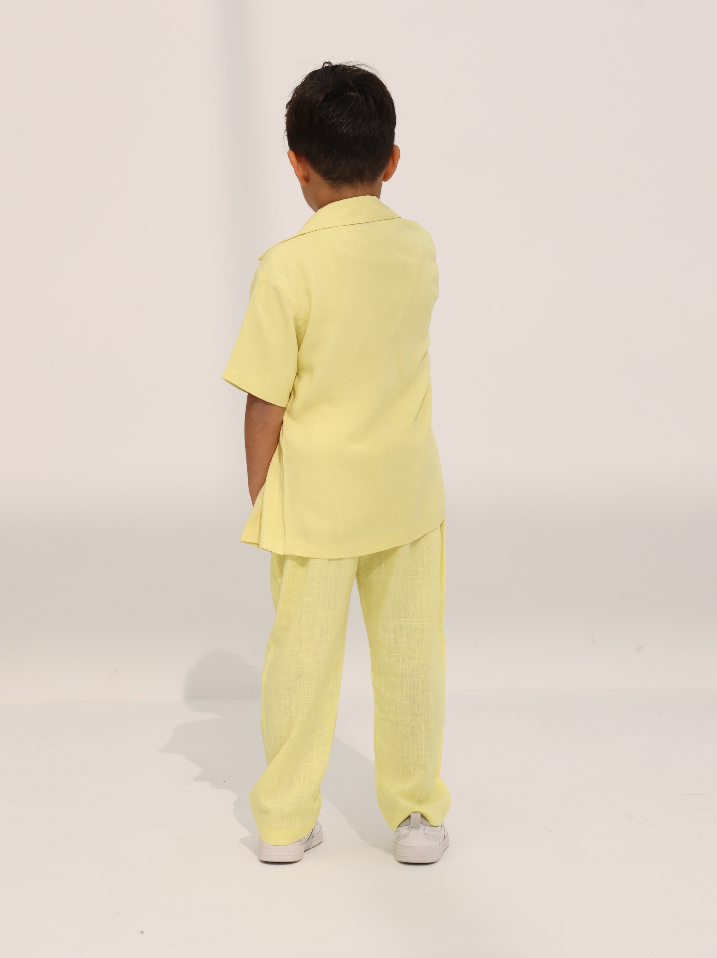 Junior's linen set in yellow